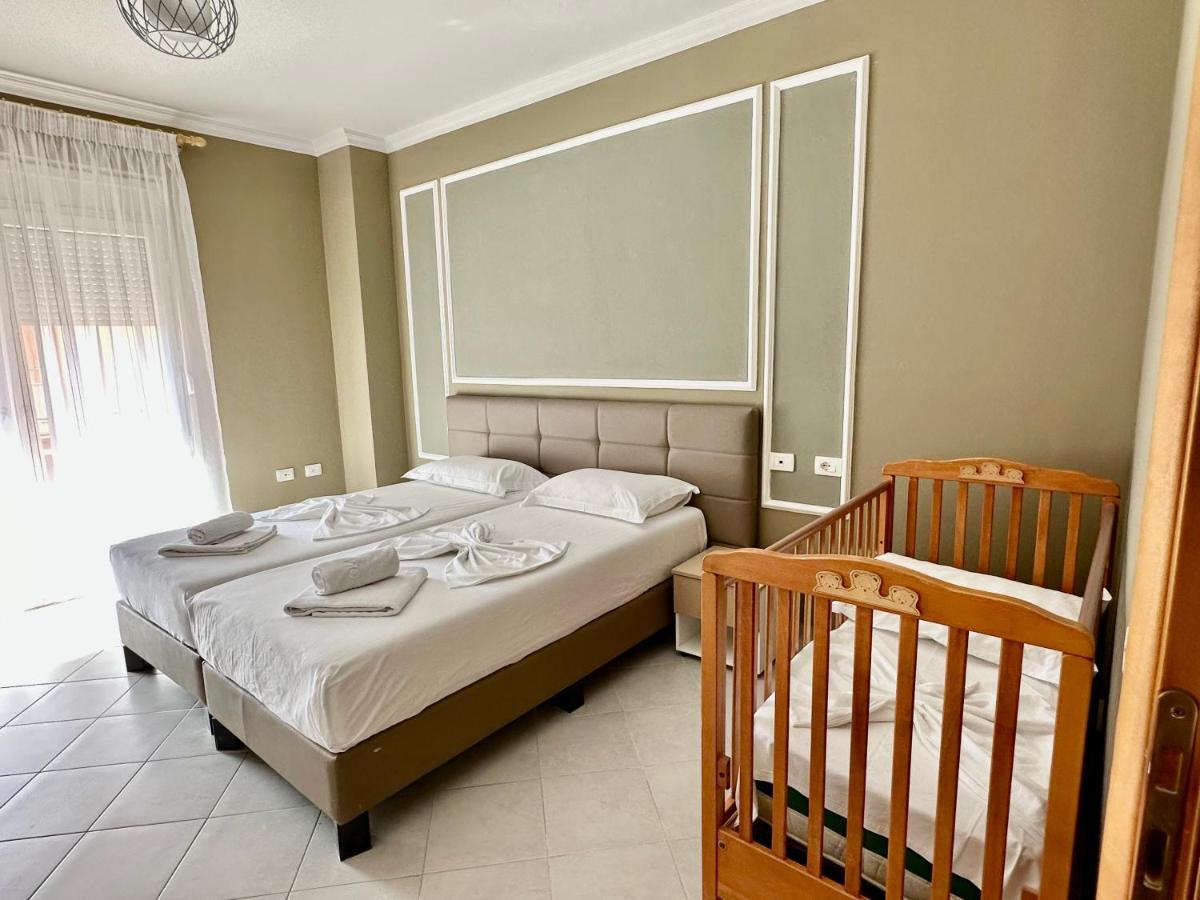 Family Suite Residence Vlorë エクステリア 写真