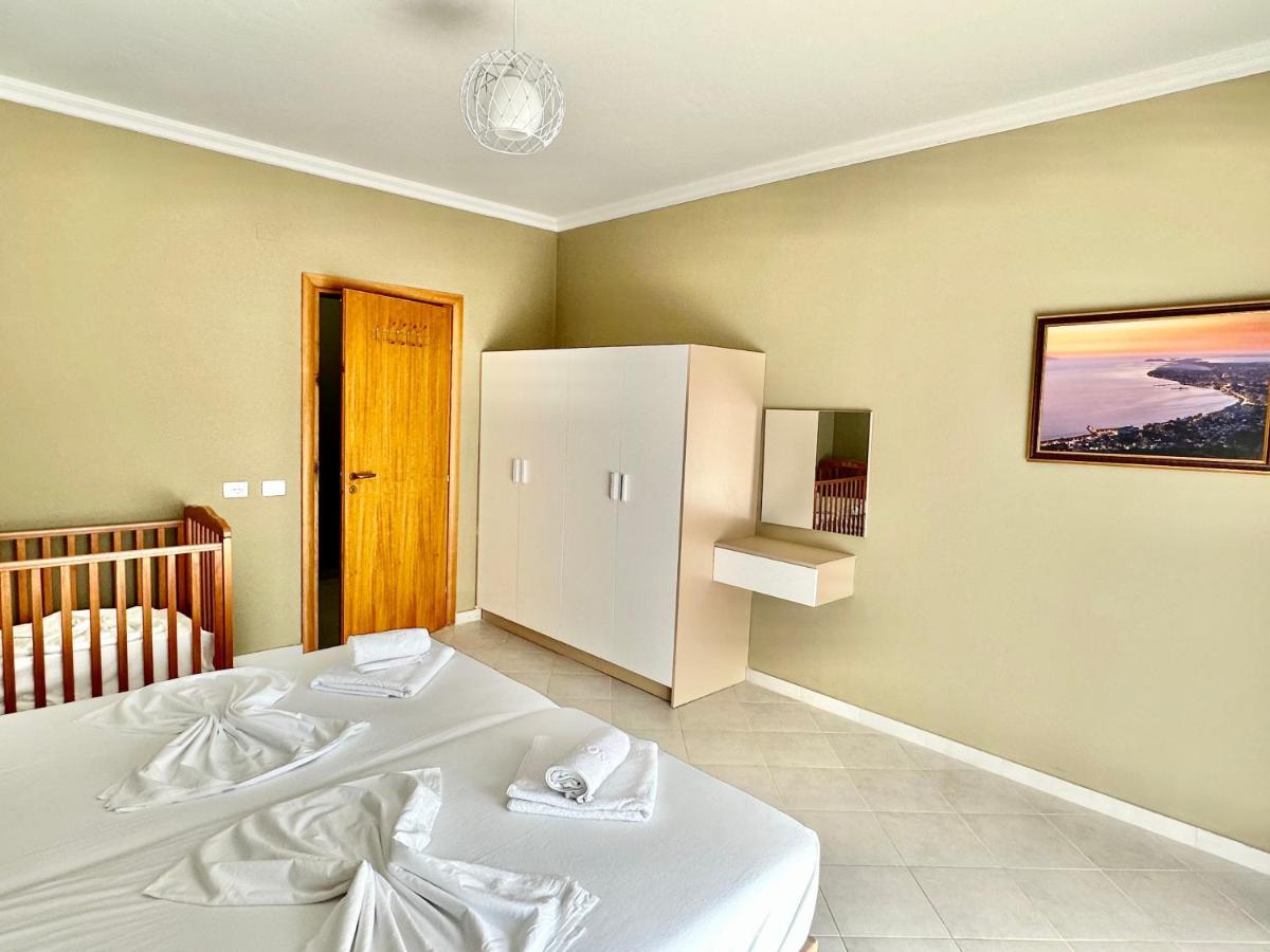 Family Suite Residence Vlorë エクステリア 写真
