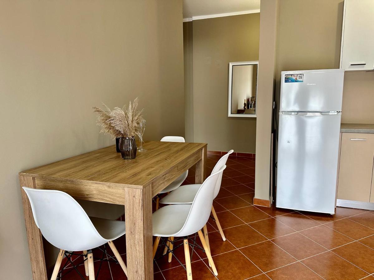 Family Suite Residence Vlorë エクステリア 写真
