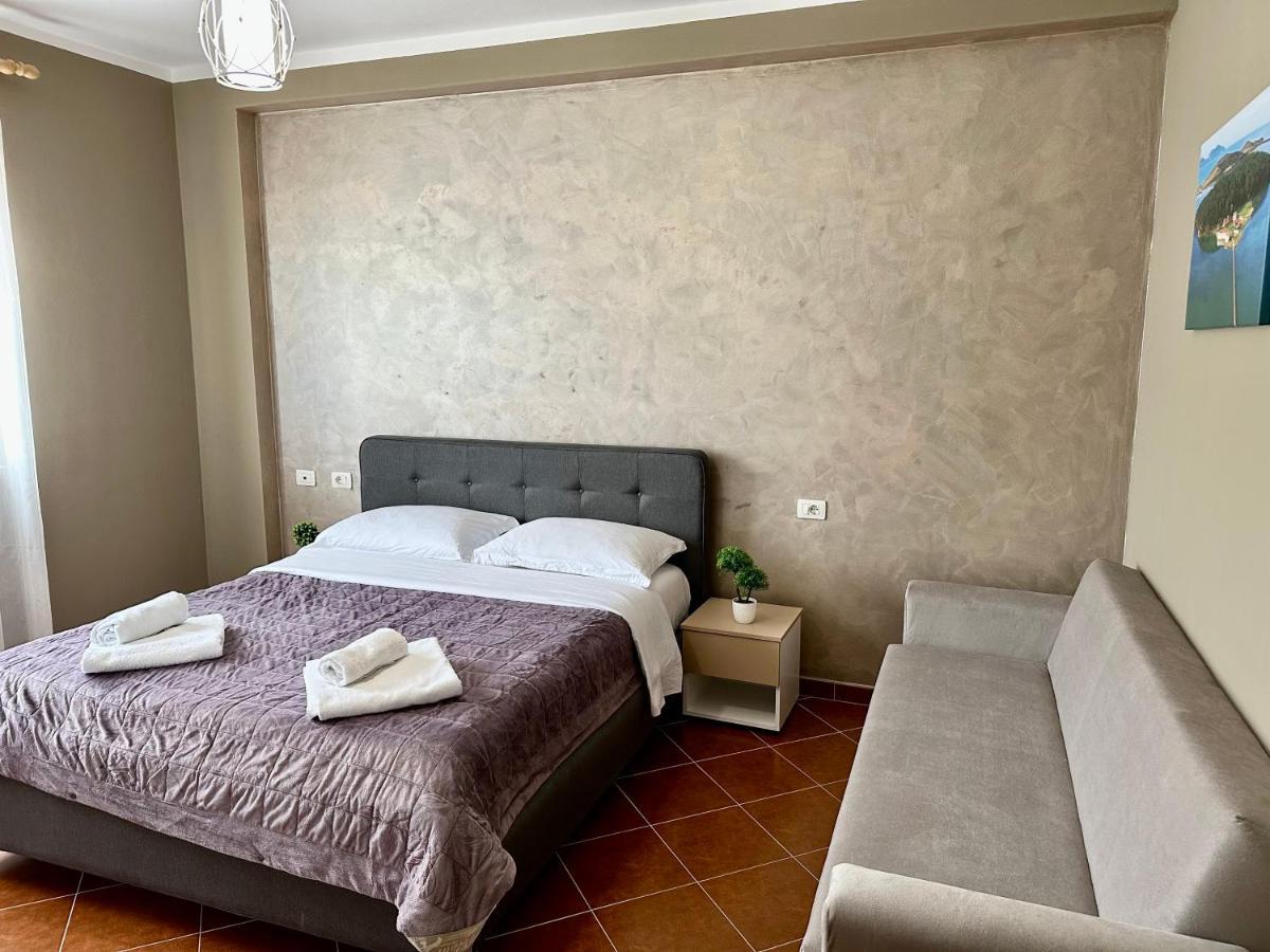 Family Suite Residence Vlorë エクステリア 写真