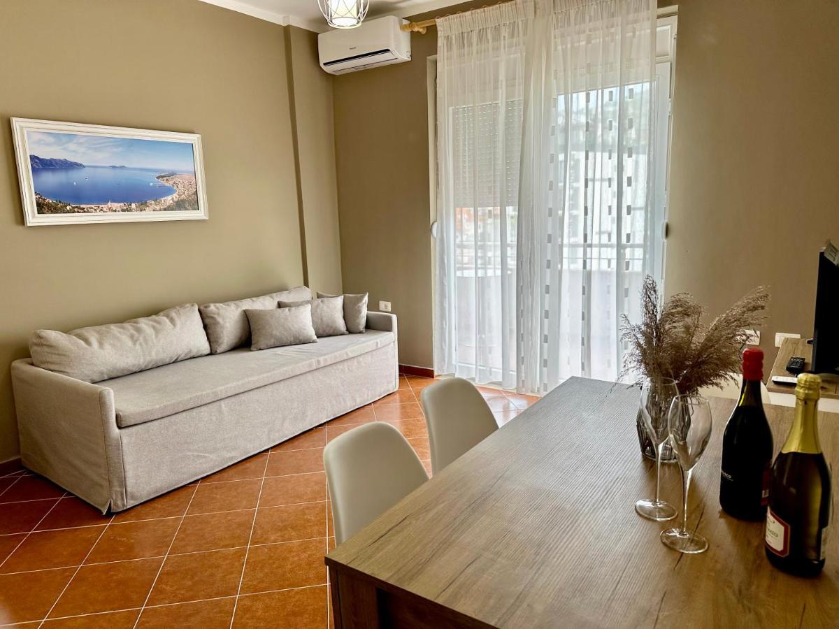 Family Suite Residence Vlorë エクステリア 写真
