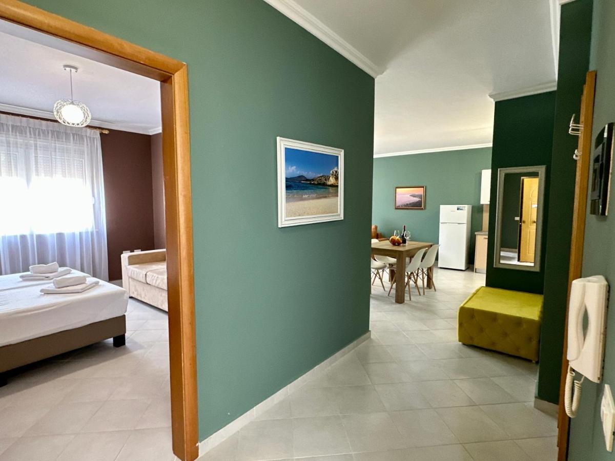 Family Suite Residence Vlorë エクステリア 写真