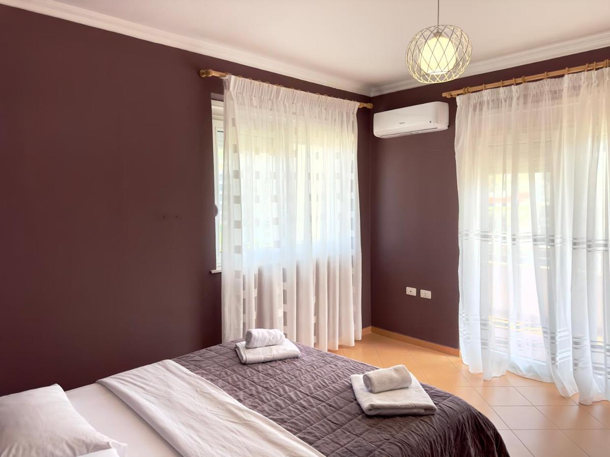 Family Suite Residence Vlorë エクステリア 写真