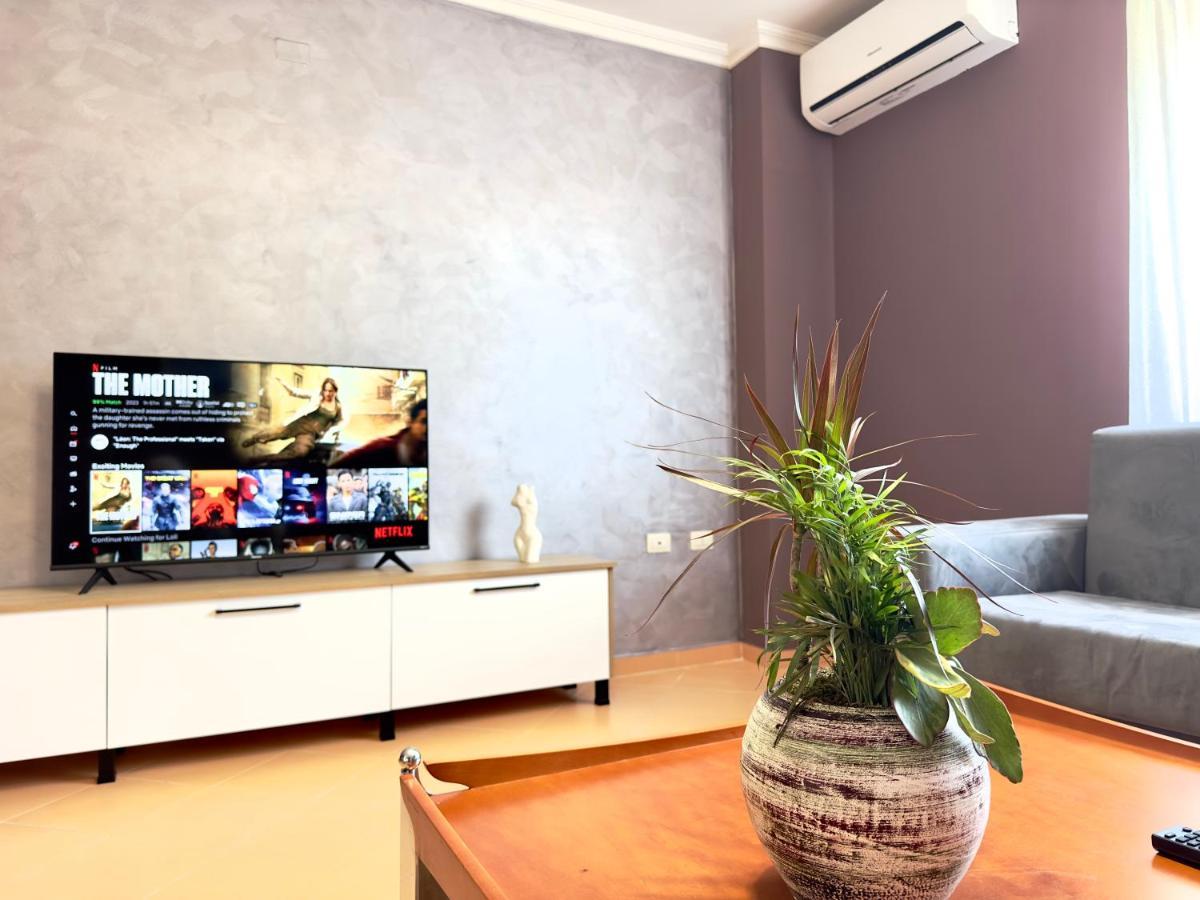 Family Suite Residence Vlorë エクステリア 写真