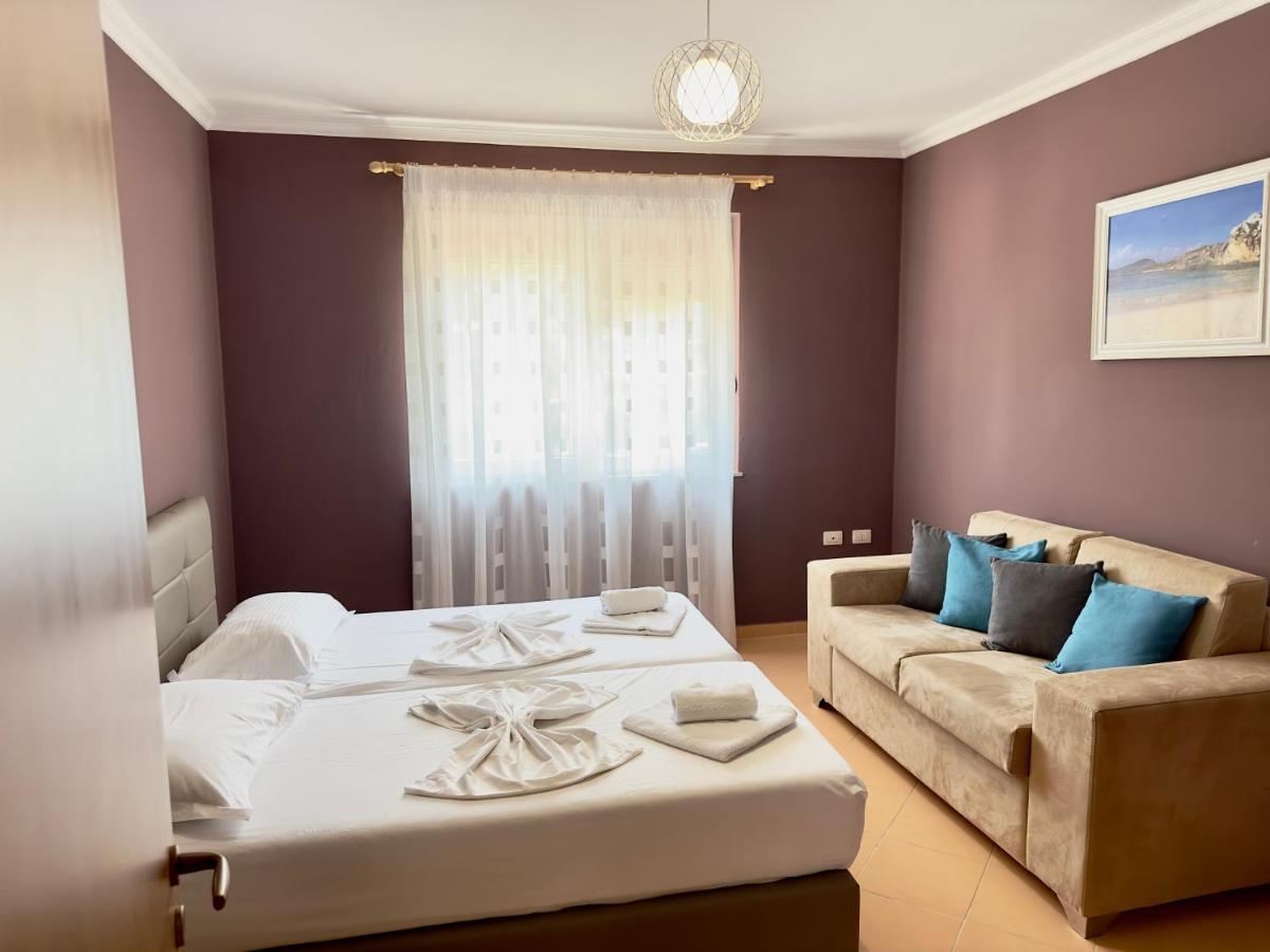 Family Suite Residence Vlorë エクステリア 写真