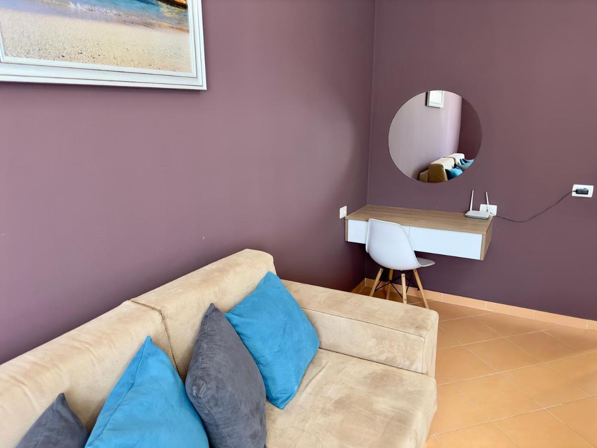 Family Suite Residence Vlorë エクステリア 写真